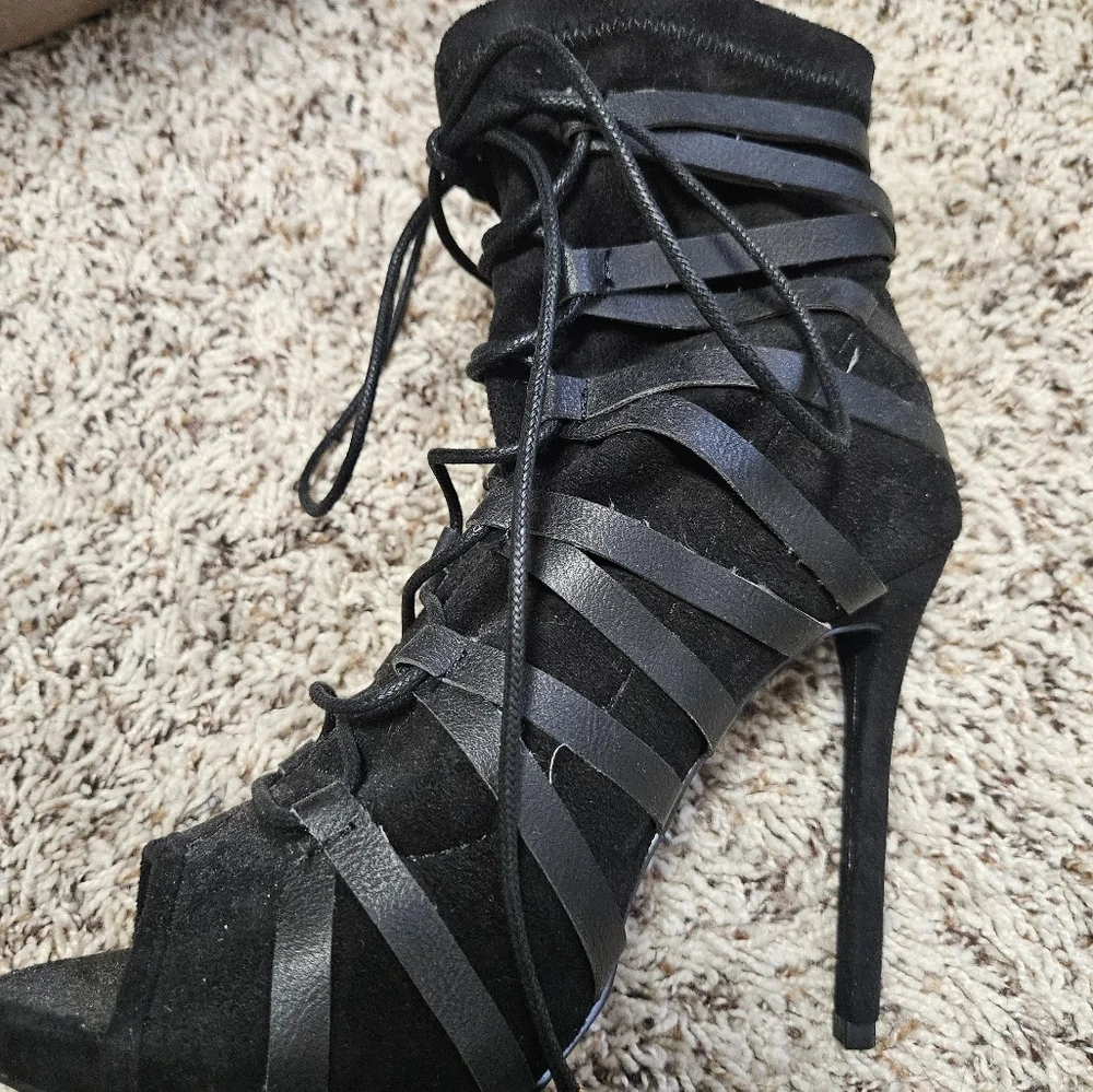 Shoedazzle Lace Up Booties NWOB